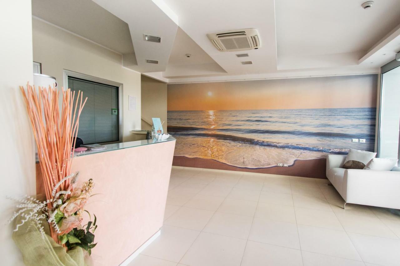 Residence Perla Misano Adriatico Exterior photo